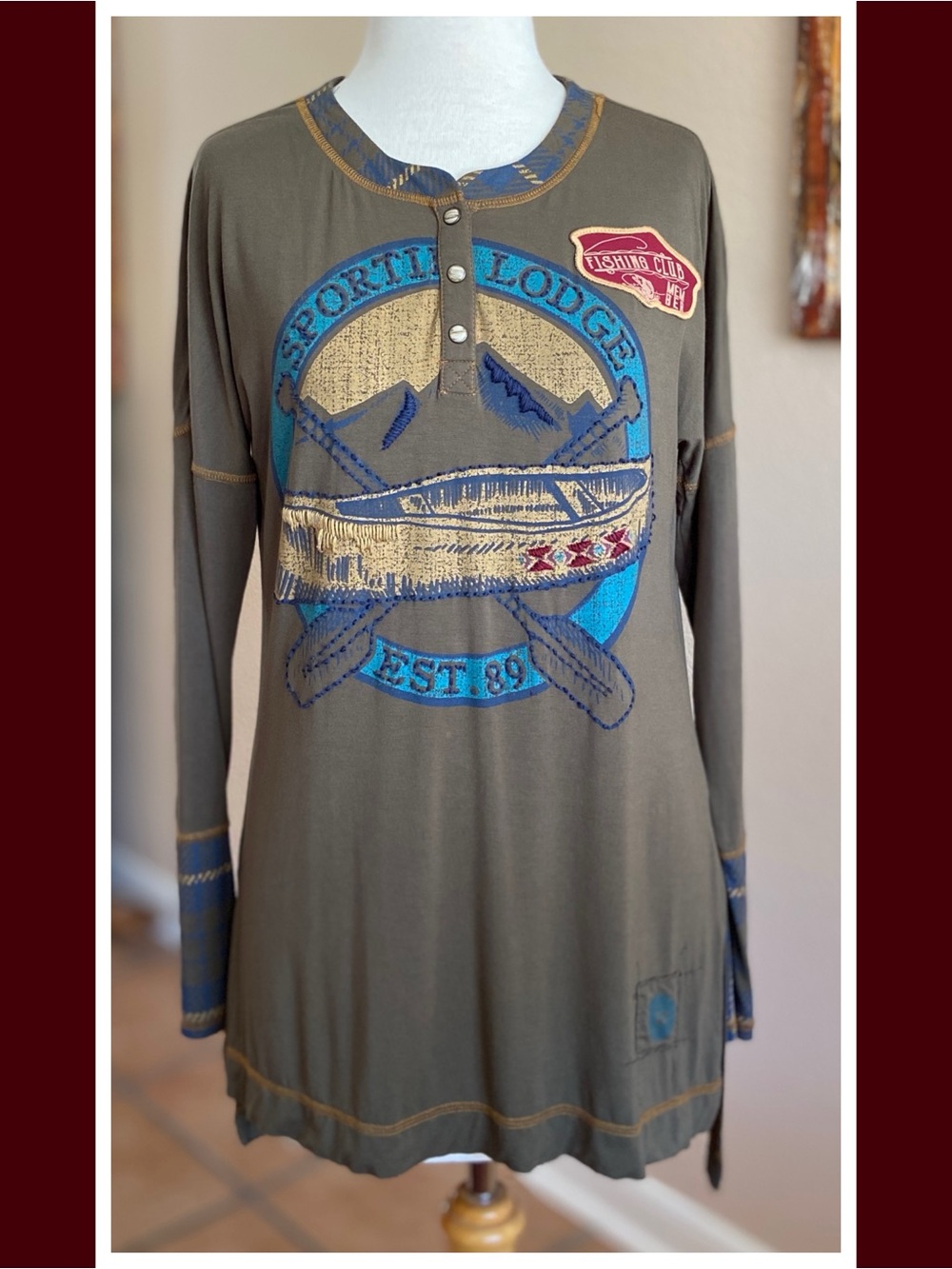 Double D Ranchwear - Sportsman Top -
Olive - Hi-Lo Style 
Size XS (Runs Big)